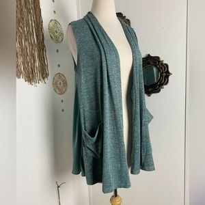 NWOT LOGO by Lori Goldstein 2 tone green sleeveless open front cardigan size XS